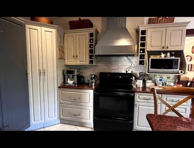 4 BEDROOM HOUSE FOR SALE IN RACEVIEW